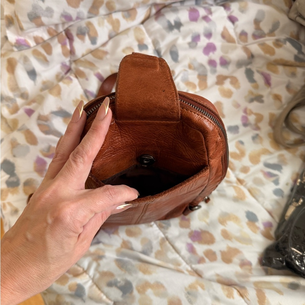 Brown Leather Woven Sling Bag - Picture 3 of 5